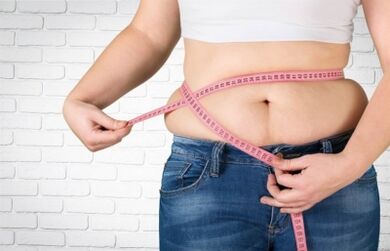 Amas graisseux à la taille